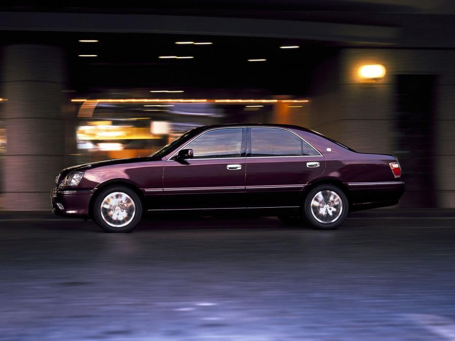  Toyota Crown Athlete 1999 года  (фото 13 из 17)